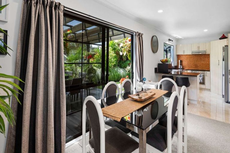 Photo of property in 1 Stonebridge Park Drive, Holdens Bay, Rotorua, 3010