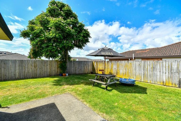 Photo of property in 9 Mark Edgar Place, Clendon Park, Auckland, 2103
