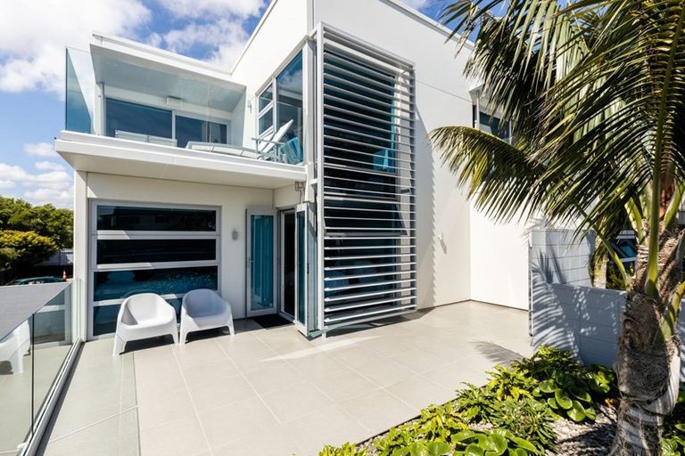 Photo of property in 21b Hobson Street, New Plymouth, 4312