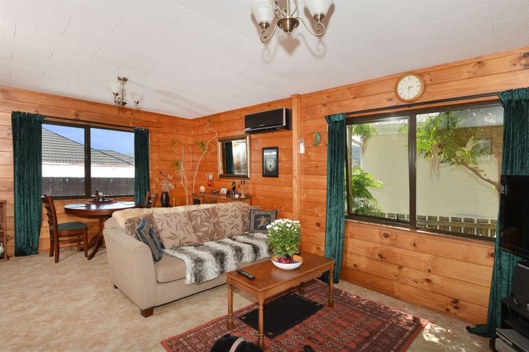 Photo of property in 3a Mountain Road, Morningside, Whangarei, 0110