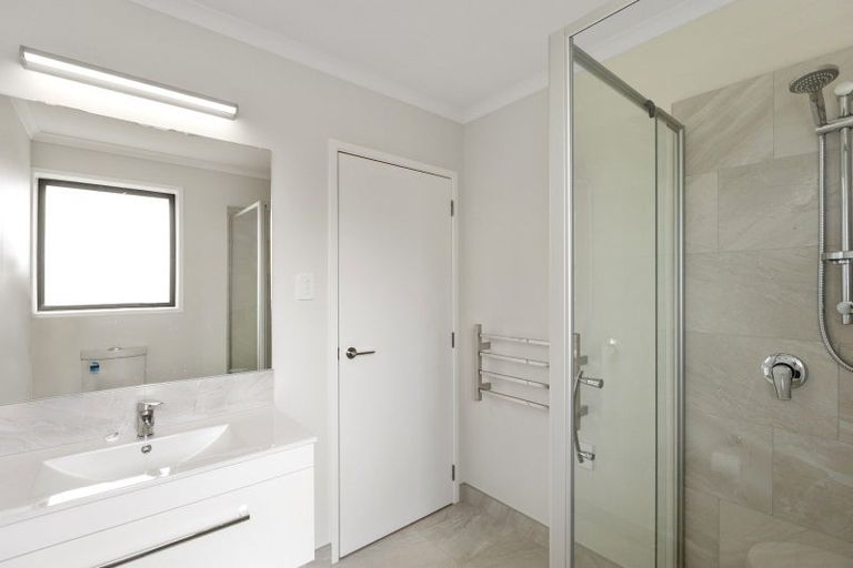 Photo of property in 21 Dame Nganeko Drive, Glenbrook, 2681