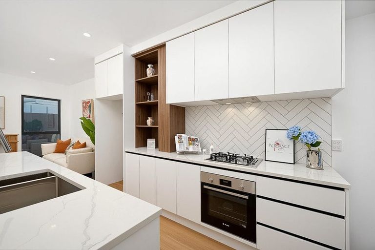 Photo of property in 334c Swanson Road, Ranui, Auckland, 0612