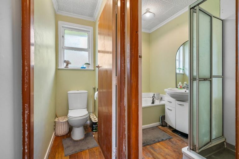 Photo of property in 203 Frankley Road, Frankleigh Park, New Plymouth, 4310