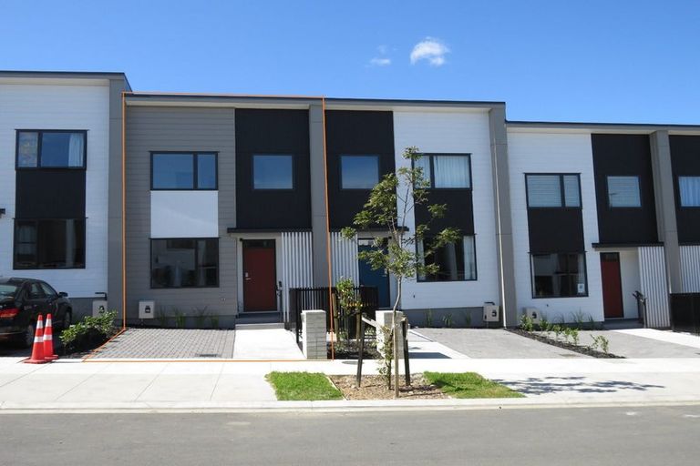 Photo of property in 11 Pukewhero Rise, Westgate, Auckland, 0614