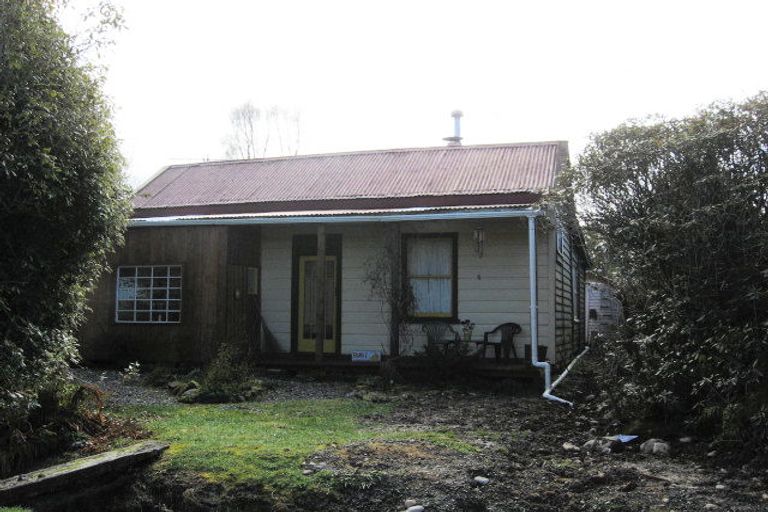 Photo of property in 47 Clifford Street, Blackball, 7804