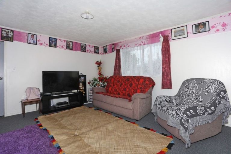 Photo of property in 23 Fergusson Street, Marton, 4710