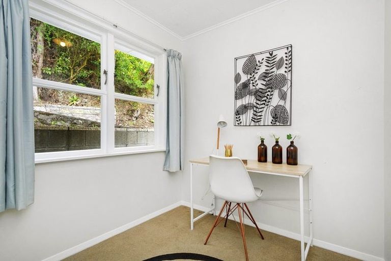 Photo of property in 23 Thomas Street, Stokes Valley, Lower Hutt, 5019