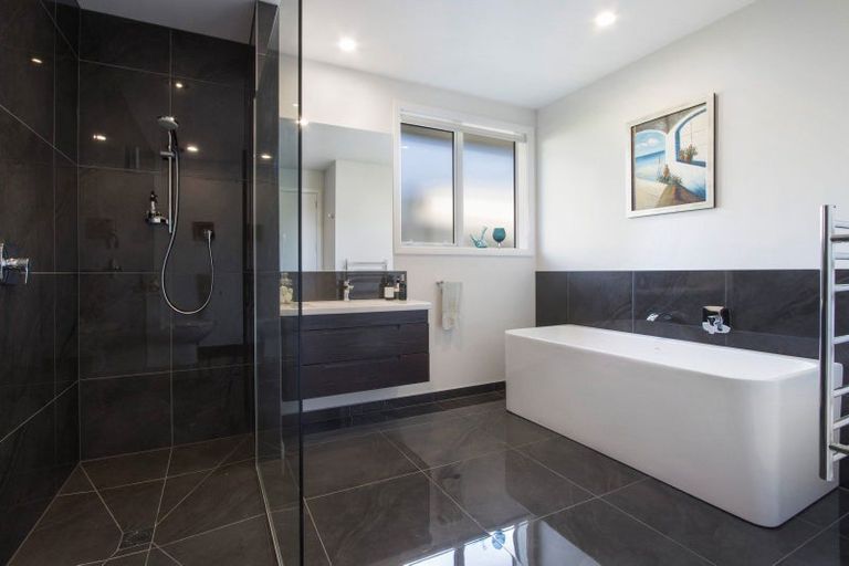 Photo of property in 8 Astelia Drive, Omokoroa, 3114