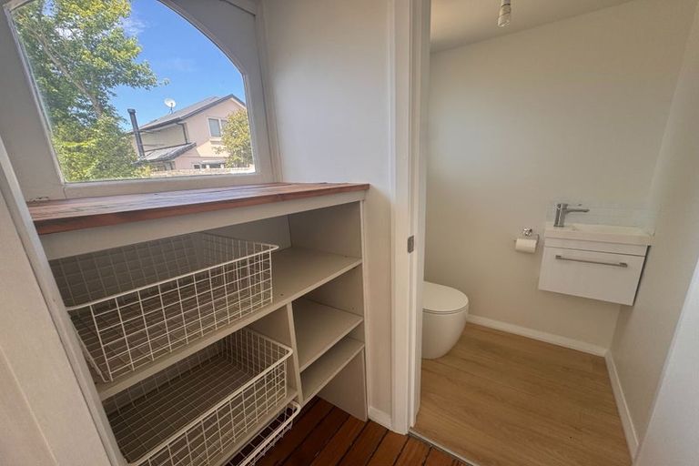Photo of property in 52 Mays Road, St Albans, Christchurch, 8052