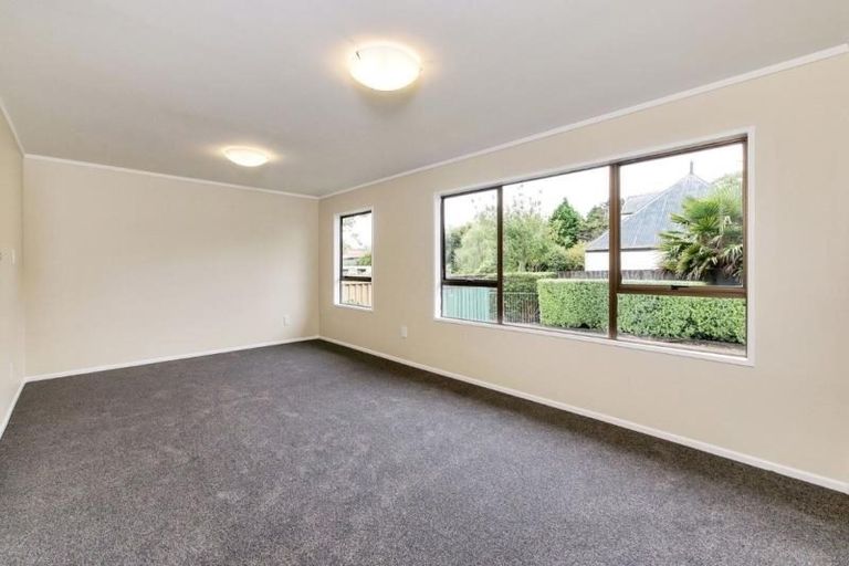 Photo of property in 12 Cemetery Road, Waiuku, 2123