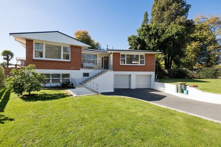 Photo of property in 2 Awatere Avenue, Beerescourt, Hamilton, 3200