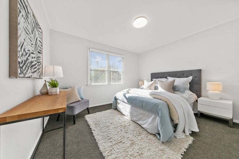 Photo of property in 2/17 Settlement Road, Papakura, 2110