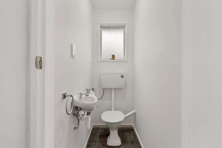 Photo of property in 76a Englefield Road, Northwood, Christchurch, 8051