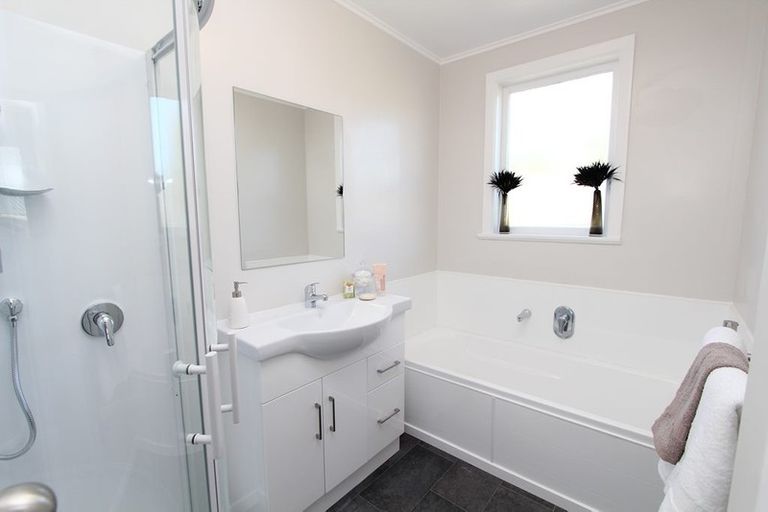 Photo of property in 6 Fawn Street, Cannons Creek, Porirua, 5024