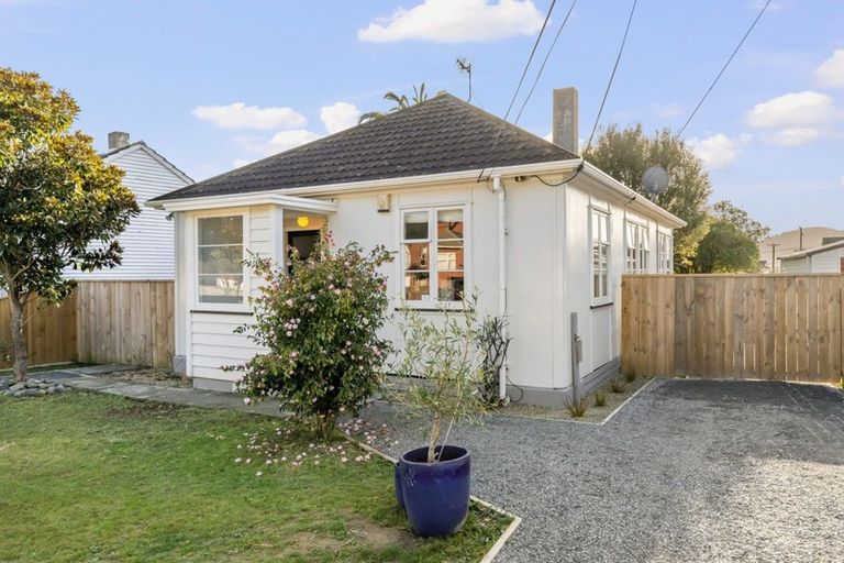 Photo of property in 133 Waddington Drive, Naenae, Lower Hutt, 5011