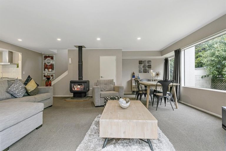 Photo of property in 11 Golders Place, Richmond Heights, Taupo, 3330