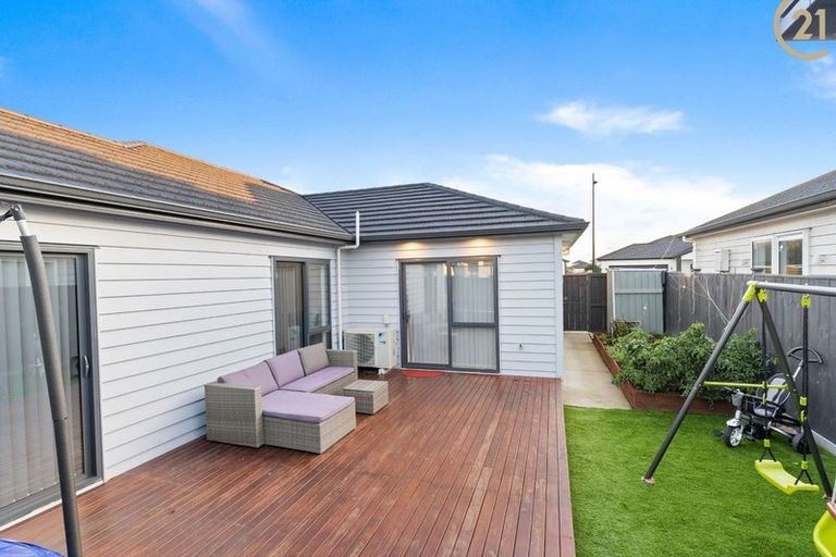 Photo of property in 25 Koroheke Road, Takanini, 2110