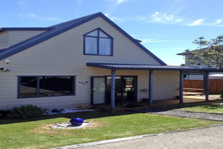Photo of property in 2/274 Rangatira Road, Beach Haven, Auckland, 0626