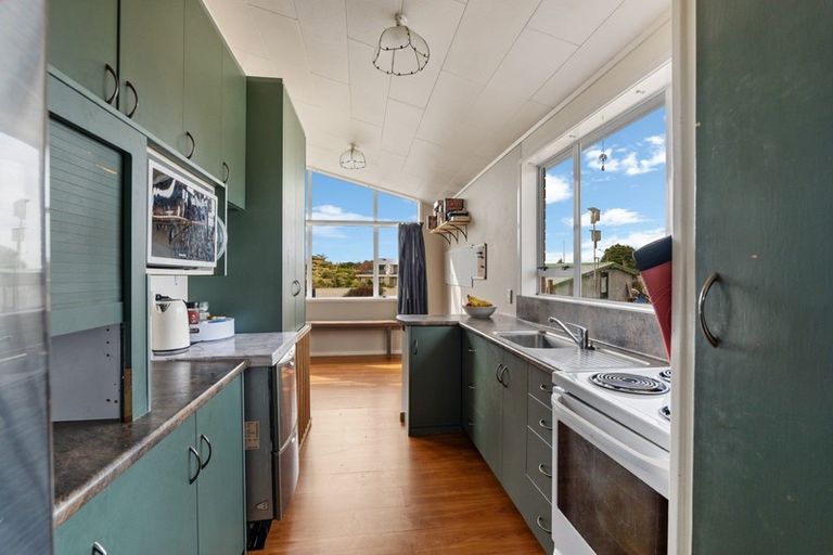 Photo of property in 2 Caesar Street, Stratford, 4332