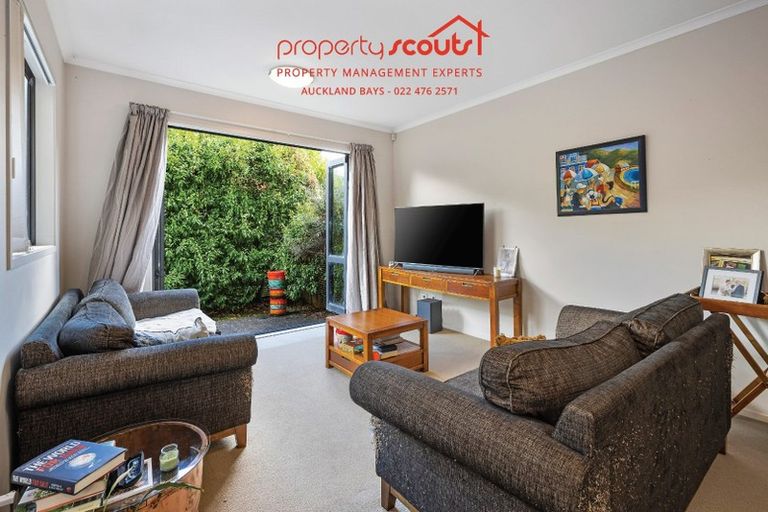 Photo of property in 17 Ashurst Lane, Greenhithe, Auckland, 0632