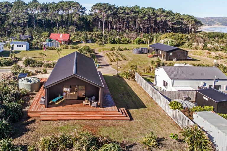 Photo of property in 4 Tarapuka Way, Mahia, Nuhaka, 4198