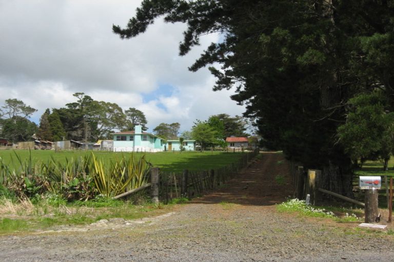 Photo of property in 118 Awa Road, Kumeu, 0891