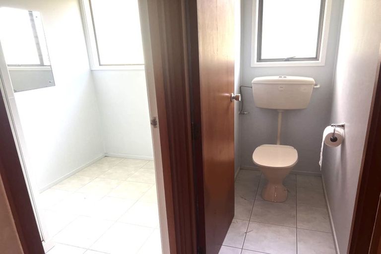 Photo of property in 59 Powrie Street, Glenfield, Auckland, 0629