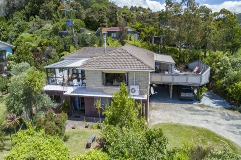 Photo of property in 10 Parapara Esplanade, Parapara, Takaka, 7182