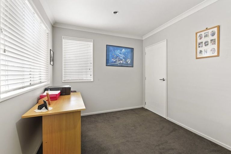 Photo of property in 98 Charles Street, Rangiora, 7400