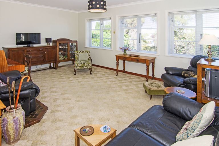 Photo of property in 32 Masters Crescent, Masterton, 5810