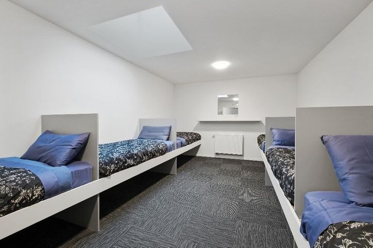 Photo of property in 16 Silverstone Drive, Cromwell, 9384