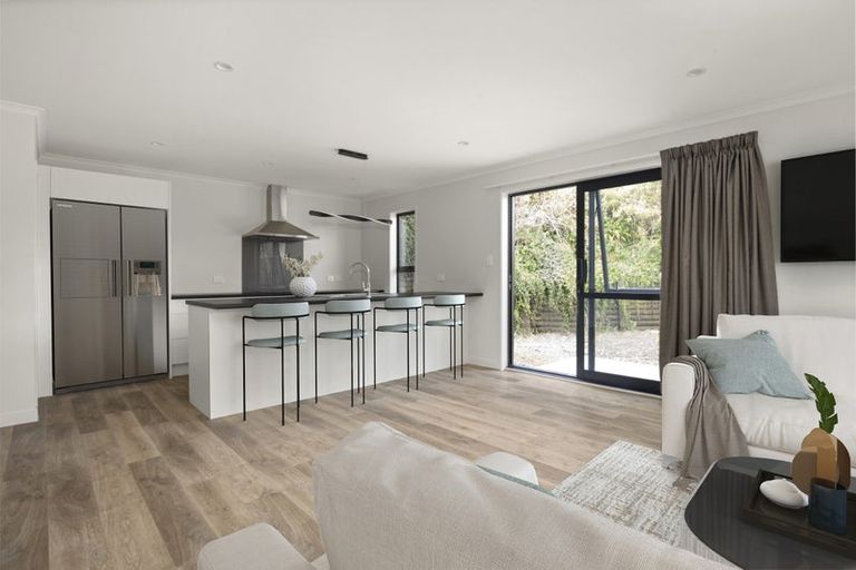 Photo of property in 5 Massey Street, Tawa, Wellington, 5028