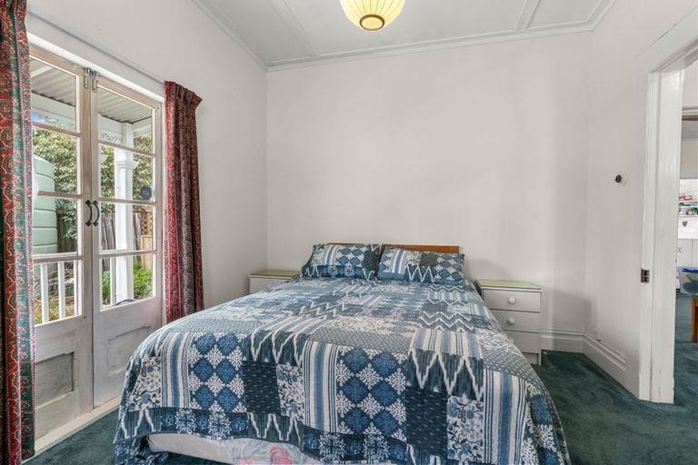 Photo of property in 10 Franklin Road, Paparoa, 0571