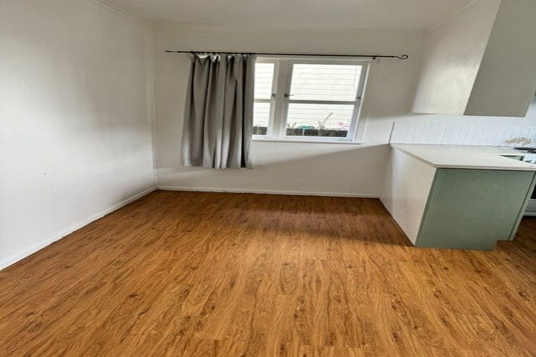 Photo of property in 16 Thompson Terrace, Manurewa, Auckland, 2102