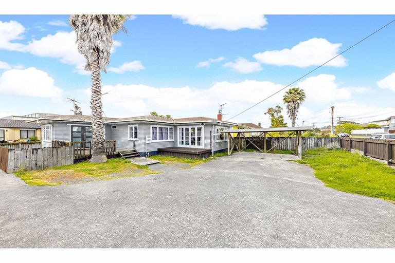 Photo of property in 8 Plunket Avenue, Papatoetoe, Auckland, 2104