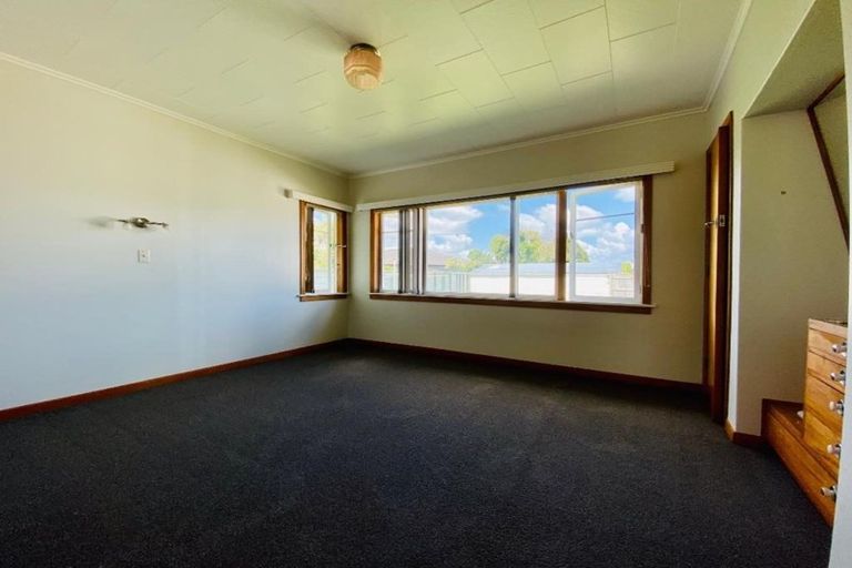 Photo of property in 120 Cutfield Road, Westown, New Plymouth, 4310