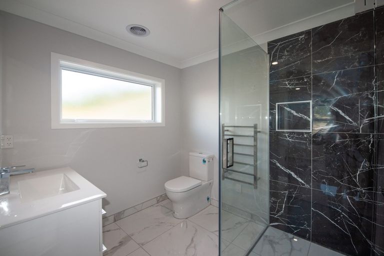 Photo of property in 17 Hattersley Grove, Churton Park, Wellington, 6037