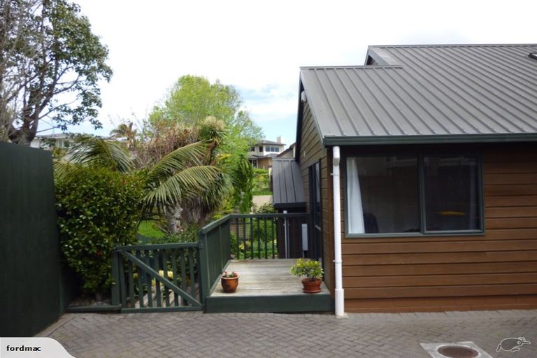 Photo of property in 128a Mellons Bay Road, Mellons Bay, Auckland, 2014