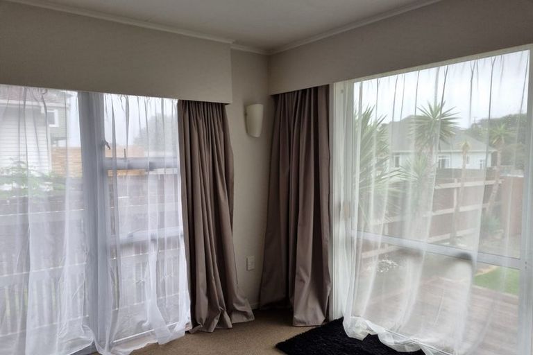 Photo of property in 6 Cluny Road, Plimmerton, Porirua, 5026