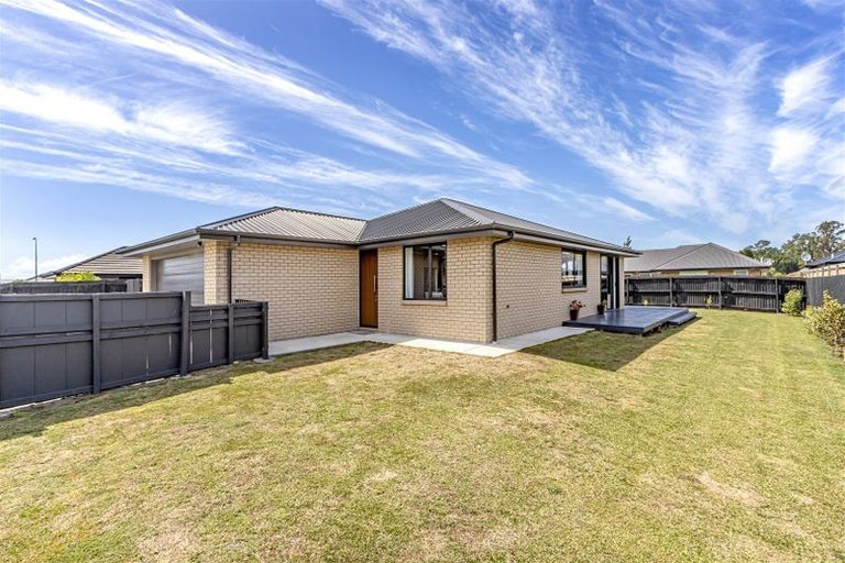 Photo of property in 84 Watkins Drive, Rangiora, 7400