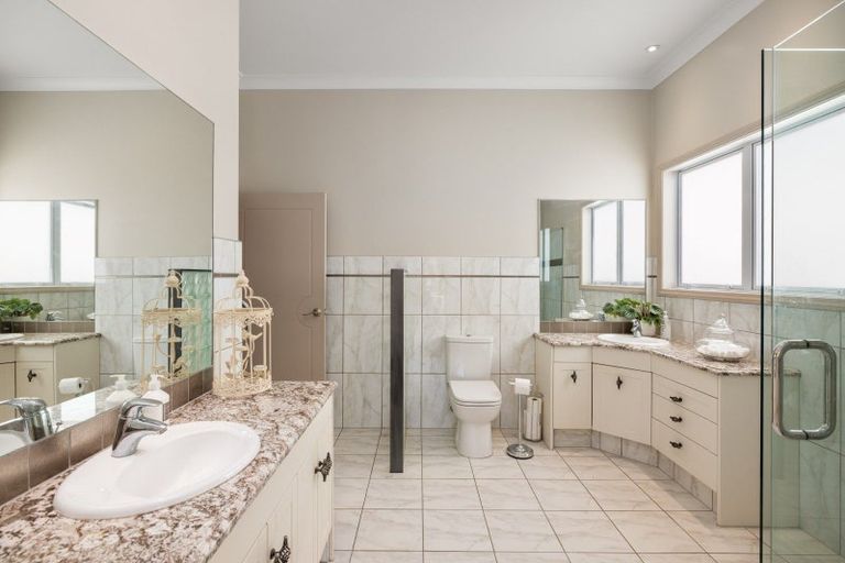 Photo of property in 2 Molloy Rise, Pyes Pa, Tauranga, 3112