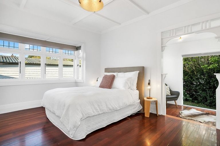 Photo of property in 7 Montrose Street, Point Chevalier, Auckland, 1022
