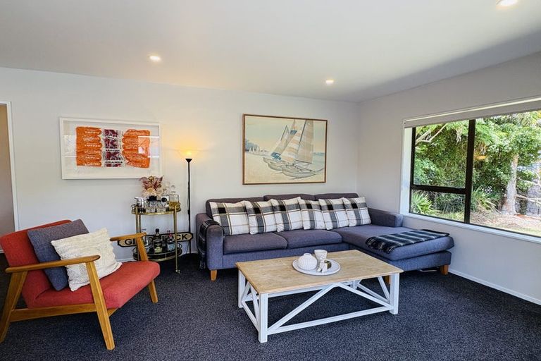 Photo of property in 23b Thorburn Avenue, Red Beach, 0932