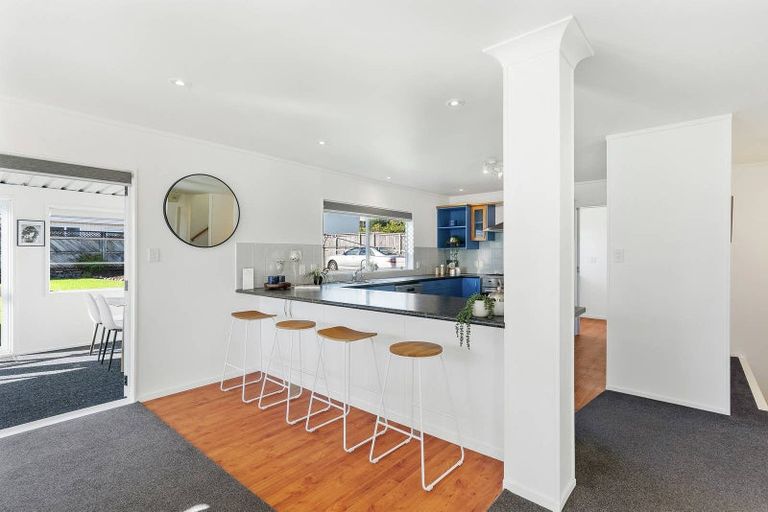 Photo of property in 141 Pah Road, Cockle Bay, Auckland, 2014