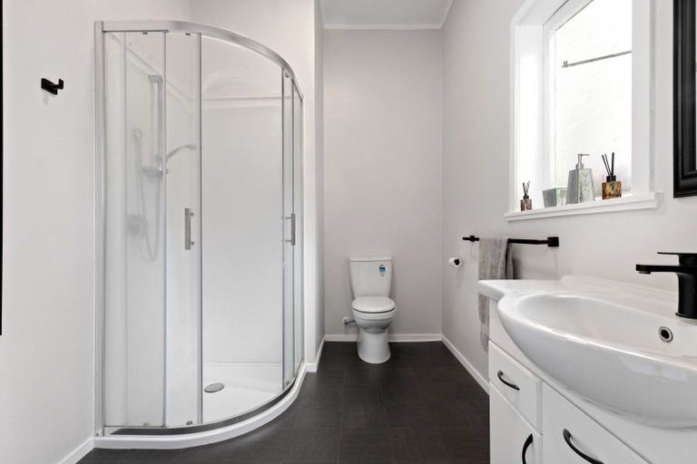 Photo of property in 4 George Street, Waiuku, 2123