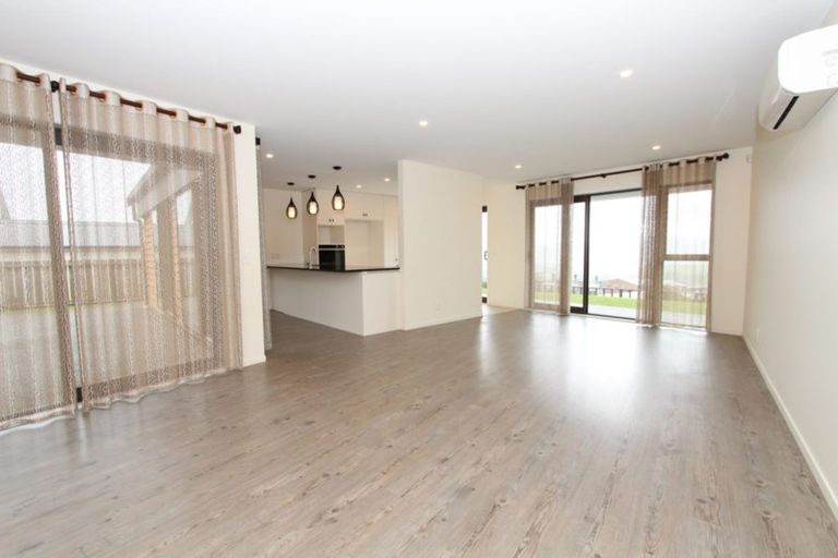 Photo of property in 47 Cedarwood Street, Woodridge, Wellington, 6037