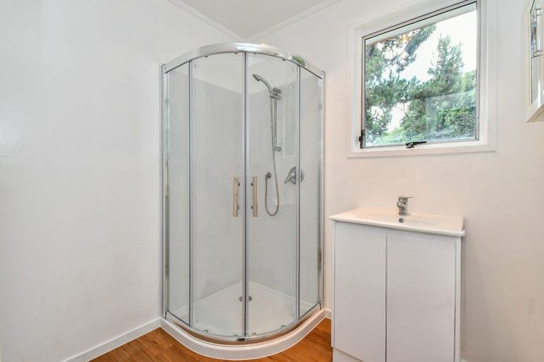 Photo of property in 33 Killington Crescent, Mangere, Auckland, 2022