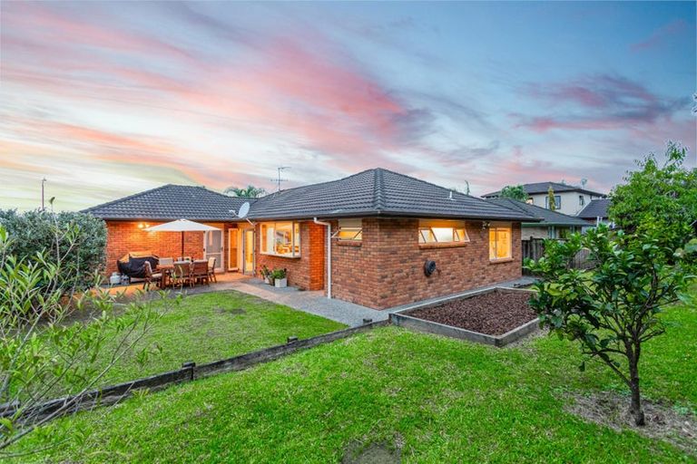 Photo of property in 64 Ruze Vida Drive, Massey, Auckland, 0614