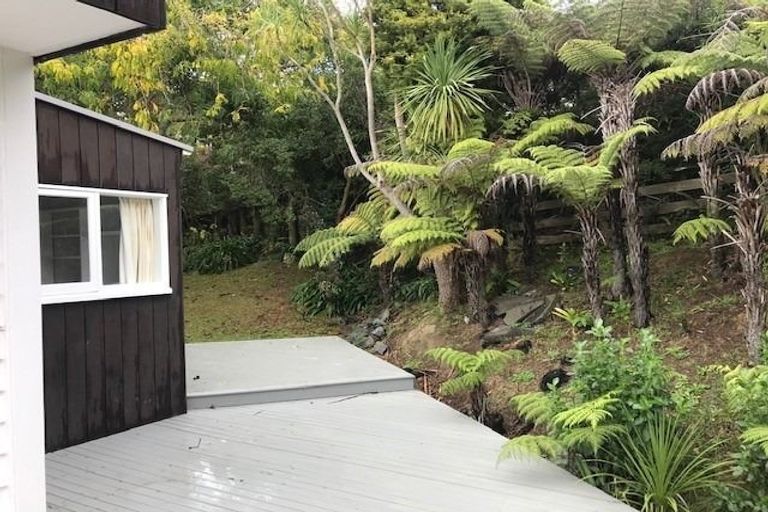 Photo of property in 2 Pine Hill Crescent, Browns Bay, Auckland, 0630