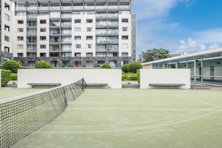 Photo of property in Sanctum Apartment, 10 Ebor Street, Te Aro, Wellington, 6011